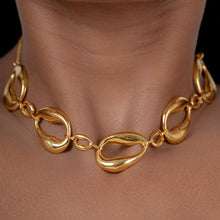 Load image into Gallery viewer, Ava 22kt Gold Tone Choker
