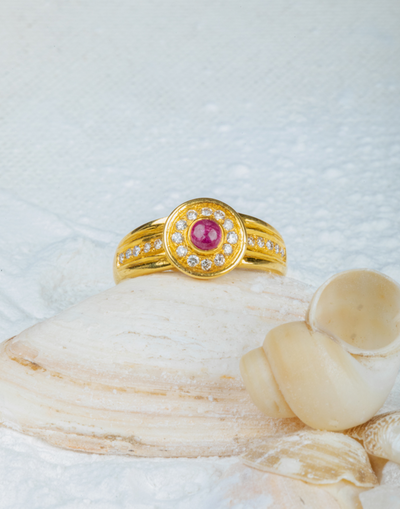 Minimal Style Ruby Diamond Ring