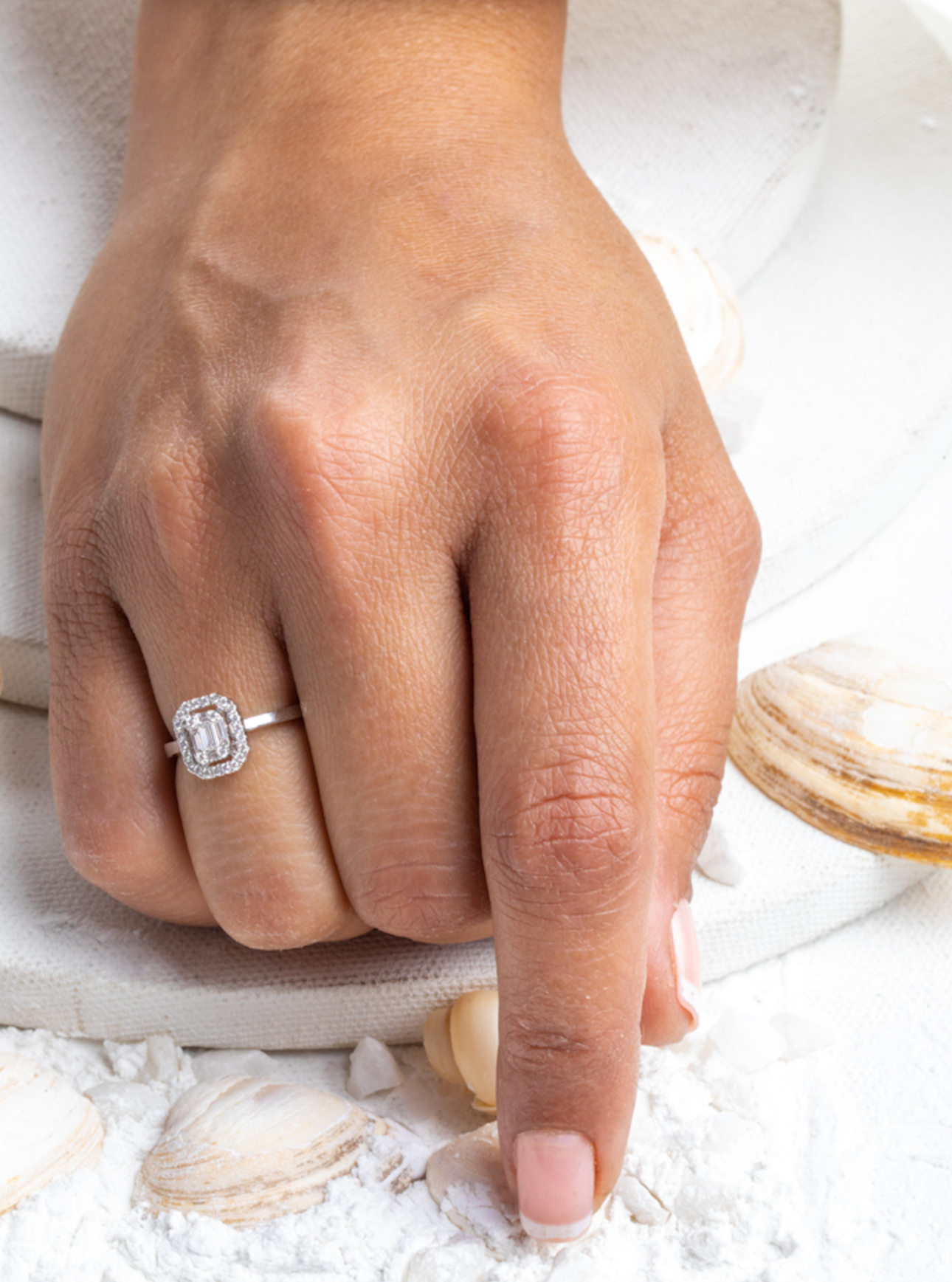 18kt Gold Diamond Engagement Ring